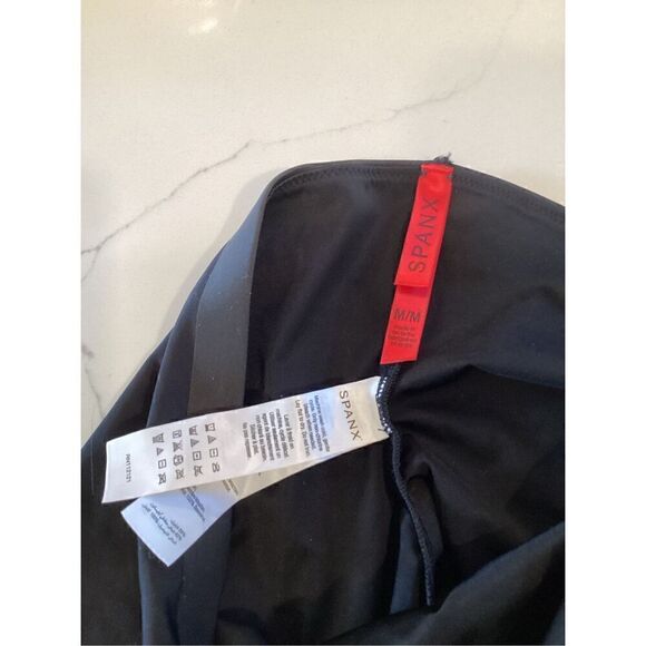 SPANX Womens Shapewear Tummy Control Shorts Sz M (12-14) Blaclk - Picture 3 of 6